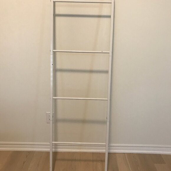 White metal towel ladder - New (Open box) - Picture 1 of 13